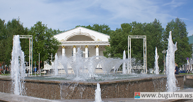 Состоялся пуск светодинамичного фонтана на центральной площади .
