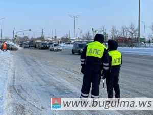 На дорогах Бугульминского района автоинспекторы дежурят в усиленном режиме из-за непогоды