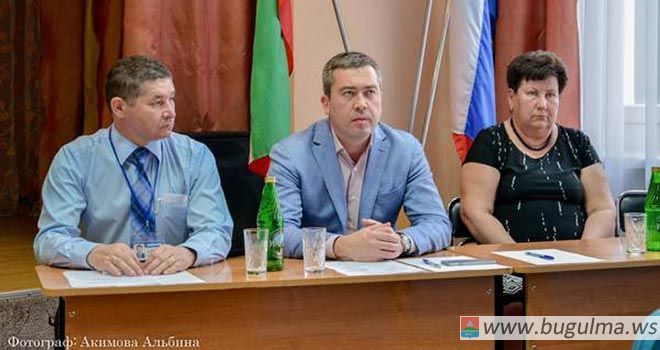 Линар Закиров избран председателем попечительского совета лицея №2