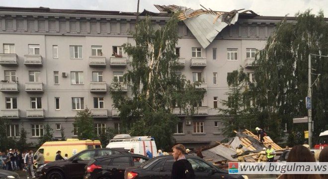 В Казани по факту падения кровли дома на остановку возбуждено уголовное дело