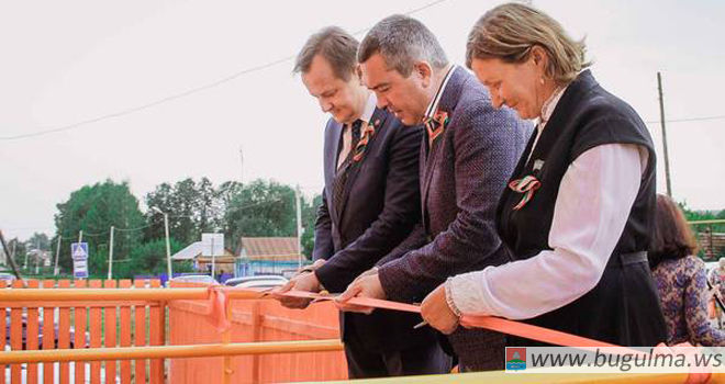 Адель Вафин и Линар Закиров открыли новый сельский дом культуры и фельдшерско-акушерский пункт в Бугульминском районе