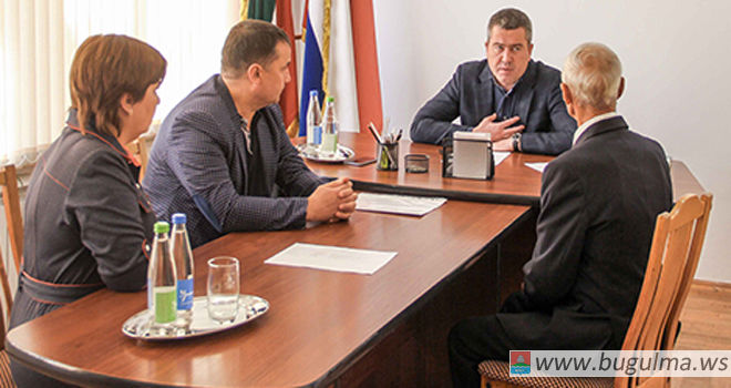 Мэр Бугульмы Линар Закиров провел прием граждан по личным вопросам