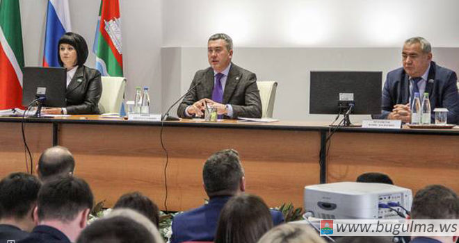 На объединенной сессии народных избранников Бугульминского района обсудили бюджет на 2018 год и плановый период 2019 и 2020 годы