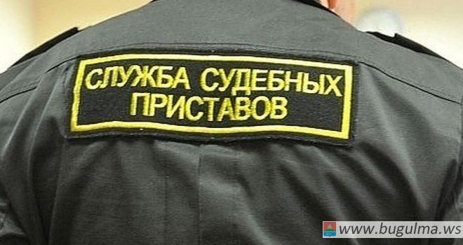 В Татарстане бывшего судебного пристава-исполнителя подозревают в халатности.