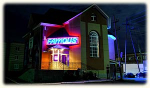 Dj Cafe Famous