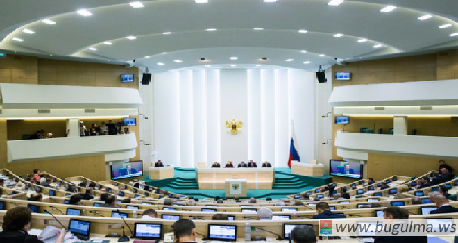 Совет Федерации принял закон об изучении родных языков.