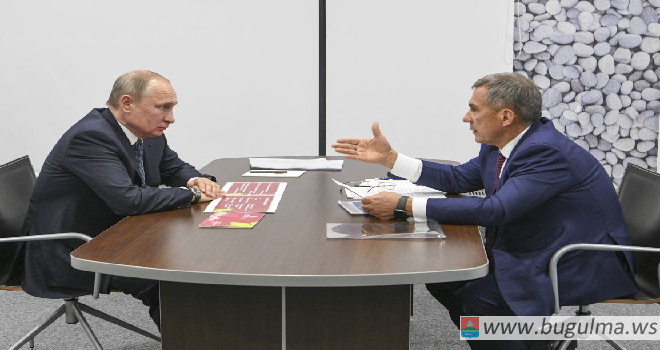 Минниханов пригласил Путина на церемонию открытия WorldSkills-2019 в Казани.