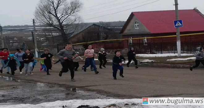Ежегодный