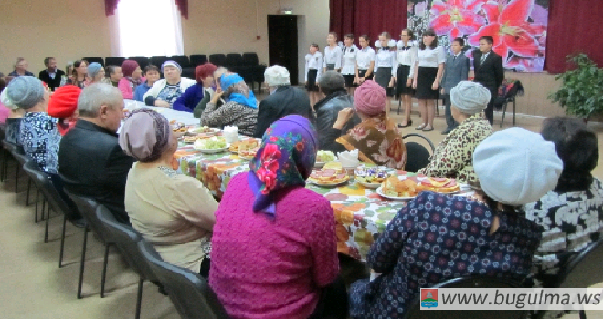 Пожилых сельчан Бугульминского района поздравили с праздником