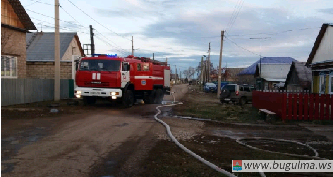 В Бугульме на Верхнем поселке в пожаре погиб человек.