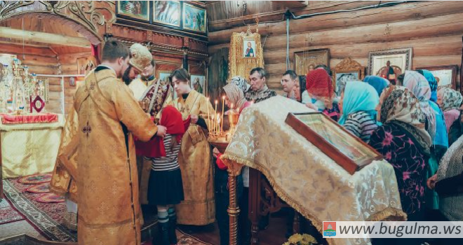 Богослужение в храме Рождества Иоанна Предтечи города Бугульмы.