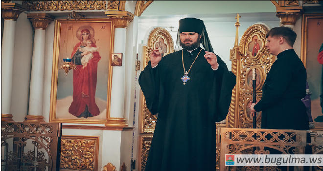 Епископ Мефодий совершил Литургию Преждеосвященных Даров в храме прп. Серафима Саровского в Бугульме.