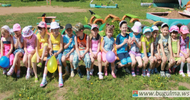 В Татарстане открываются крупные магазины, детские лагеря и спортплощадки.