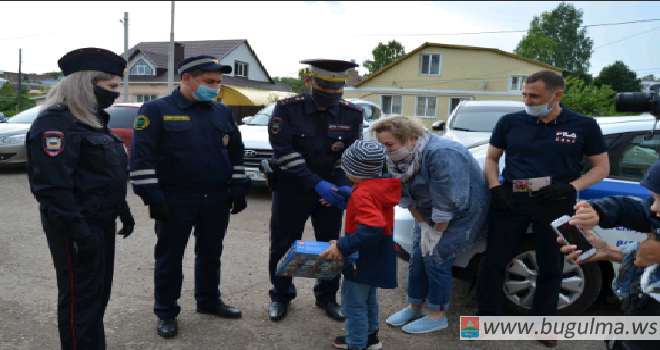 Полицейские Бугульмы и общественный совет исполнили мечту мальчишек.