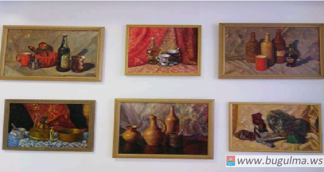 Известный бугульминский художник подготовил сразу две выставки своих картин.