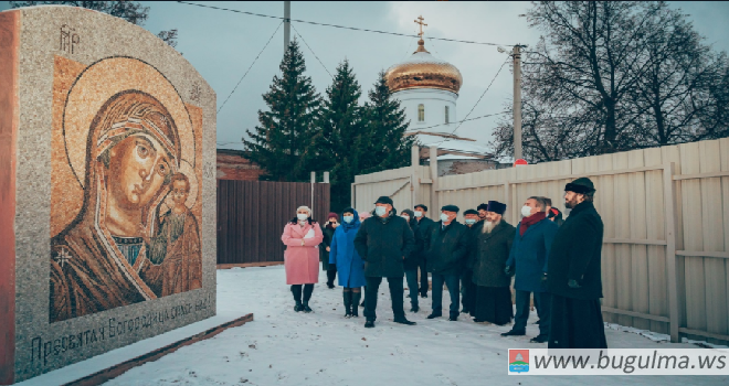 Состоялась рабочая встреча епископа Мефодия с главой Бугульмы Линаром Закировым.