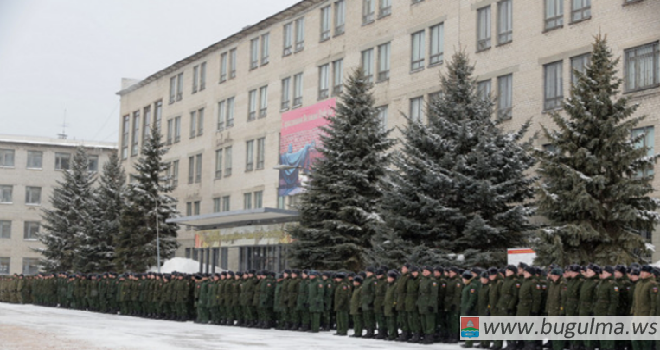 Благодарность – за воспитание и подготовку военнослужащих.