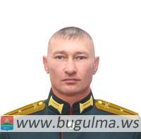 Командир войсковой части отметил бугульминца Евгения Филиппова за отвагу и храбрость