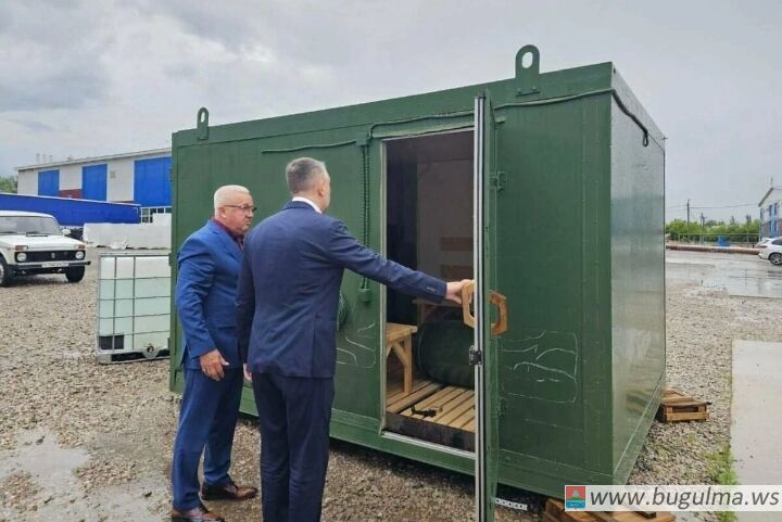 Мобильные пекарни и бани для бойцов изготавливают в Бугульме.