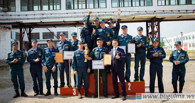 В Бугульме выбрали лучшую команду МЧС среди пожарных расчетов республики