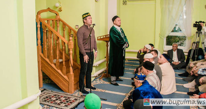 Линар Закиров принял участие в молитве по случаю праздника Курбан-байрам