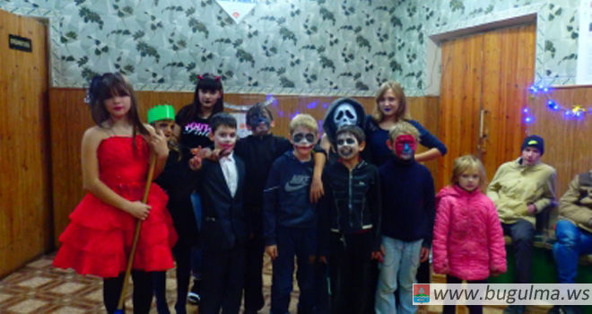 В Бугульминском районе сельские школьники устроили Halloween party