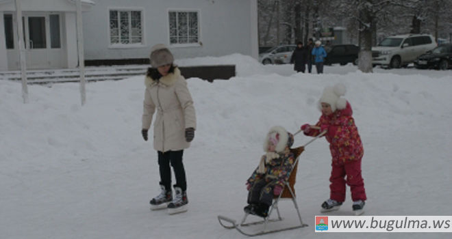 Бугульминцы могут кататься на катке и днем, и ночью