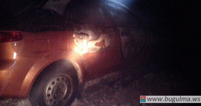 В Татарстане подожгли автомобили оператора дорожных камер и его сына