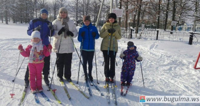 Педагоги, родители и воспитанники бугульминского детского сада «Бэлэкэч» встали на лыжи