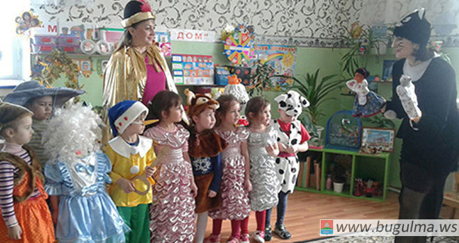 Бугульминские дошкольники отпраздновали День театра