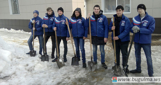 Бугульминские партийцы помогли социальным учреждениям города