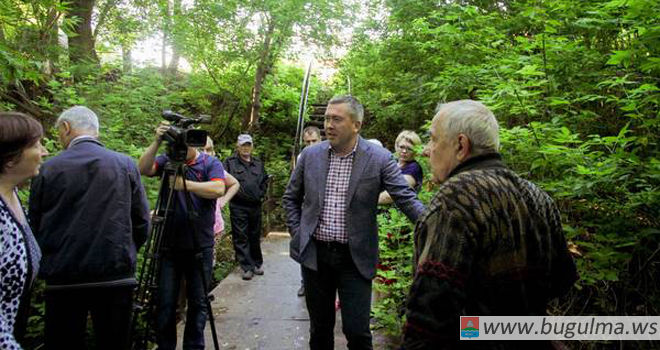 Обращения граждан на личном приеме у Мэра Бугульмы рассматрива-ются в индивидуальном порядке