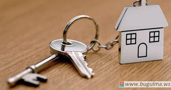 В Бугульминском районе три семьи получили ключи от домов, построенных по программе соципотеки