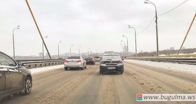 На трассе Бугульма-Уральск росгвардейцы устроили погоню за пьяным водителем
